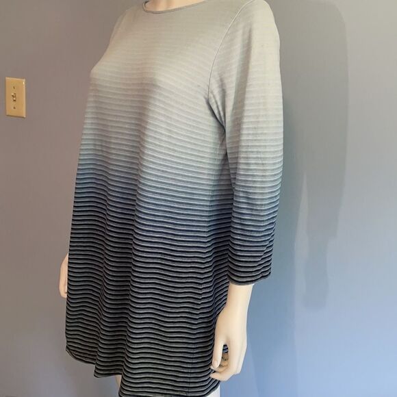 J Jill Ombré Blue Tunic 3/4 Sleeve Pullover - Picture 5 of 6